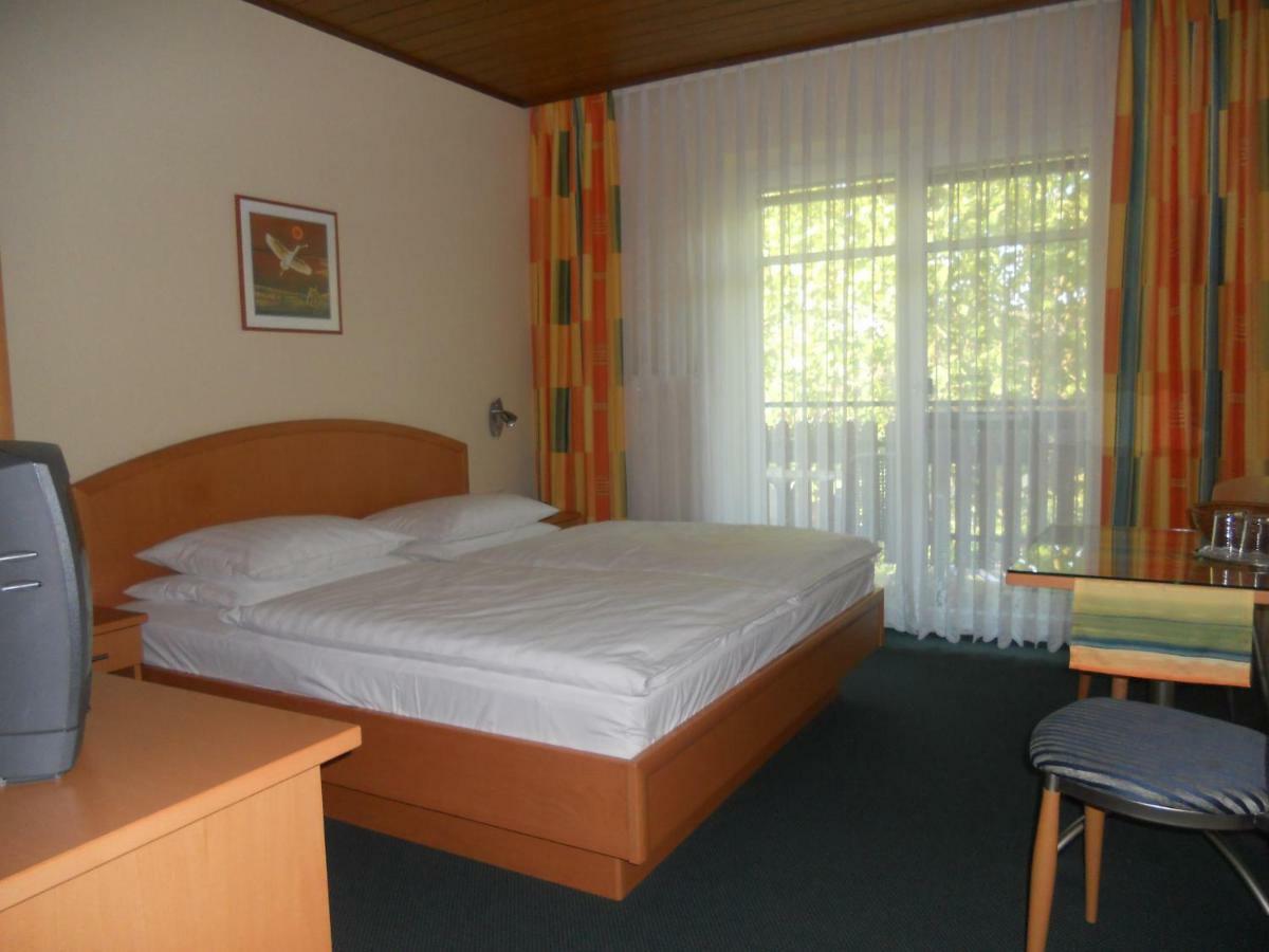 Bed and Breakfast Gastehaus Moser Подерсдорф-ам-Зе Экстерьер фото
